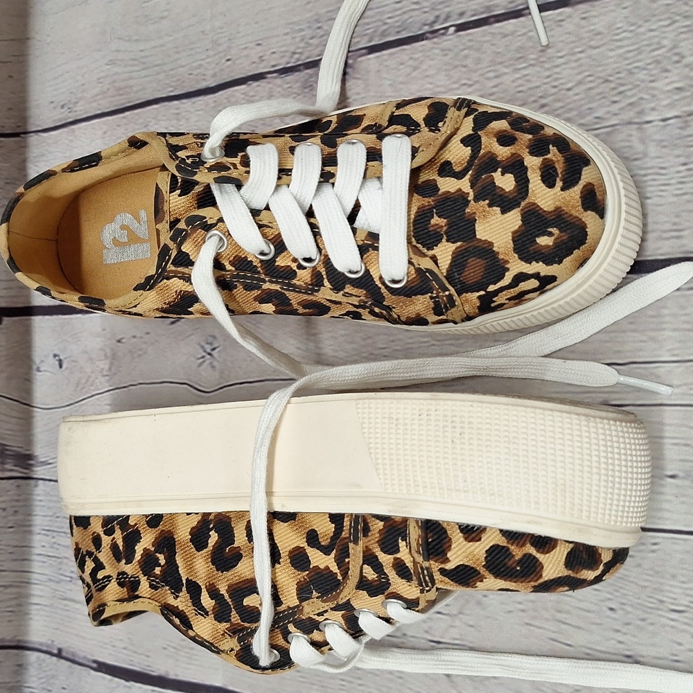 R2 Elevator Shoes Lace Up Platform Sneakers Size 6½